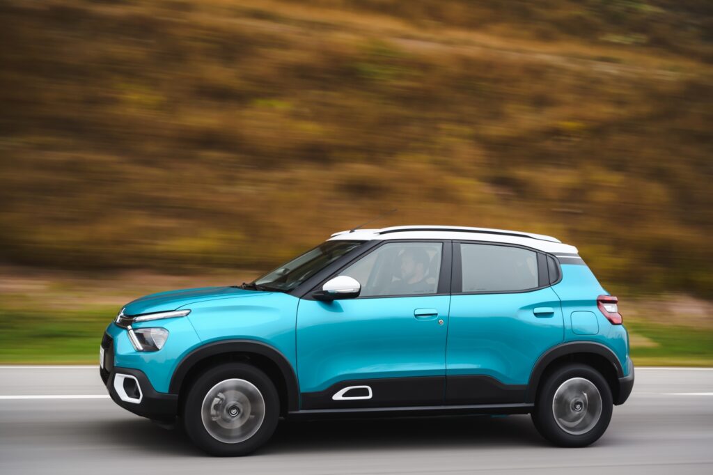 Comparativo Novo Citro N C X Renault Kwid X Fiat Mobi