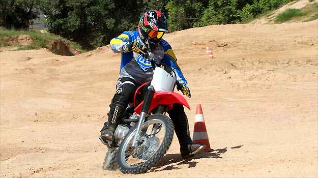 Auto Esporte - Primeiras impressões: Honda CRF 150F