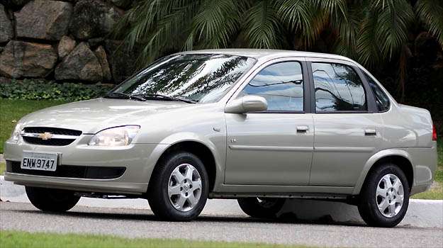 Chevrolet Classic 2015 ganha ar condicionado de série e parte de R