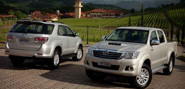 Toyota apresenta linha 2014 da Hilux e do esportivo SW4