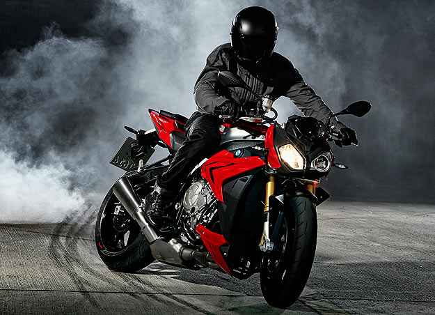 BMW S 1000R é opção versátil e com bom desempenho para cidades