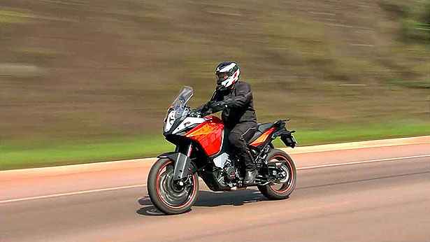 KTM 1190 Adventure: boa para rodovias, longas distâncias e para o trânsito das cidades