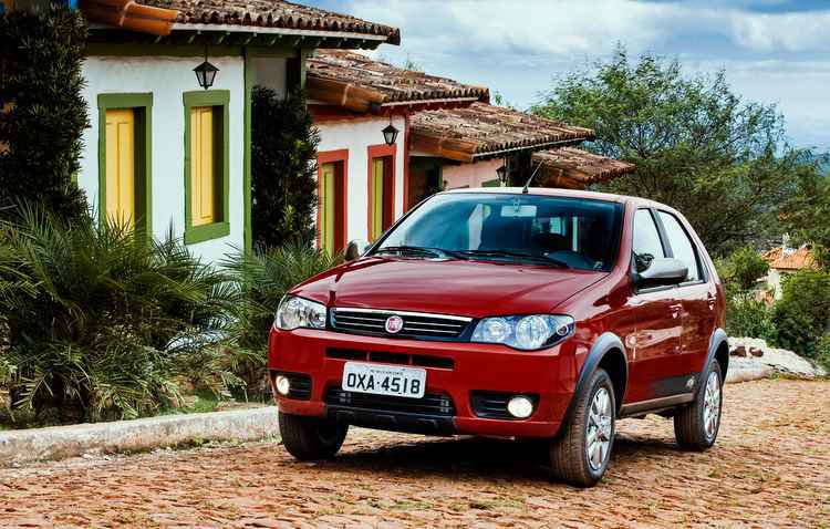 Fiat Palio 2016 chega ao mercado a partir de R$ 27,5 mil