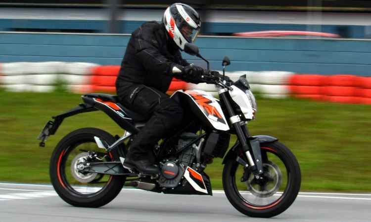 Feita para o asfalto, KTM Duke 200 apresenta desempenho e componentes de ponta