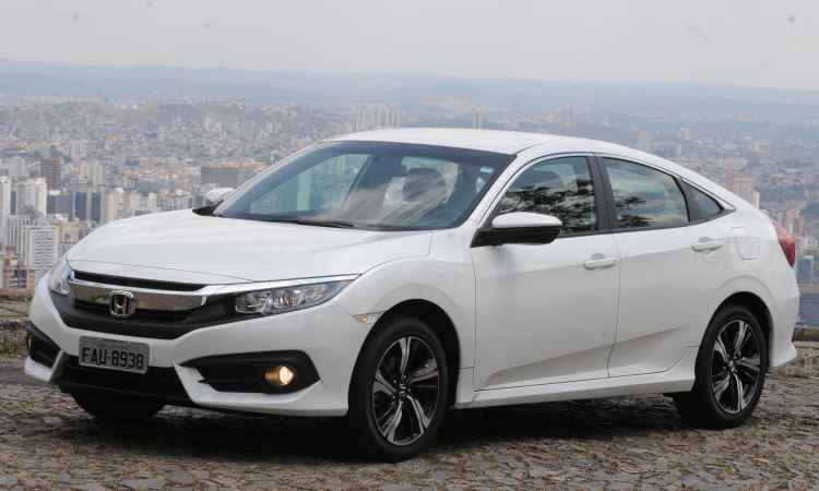 Câmbio CVT mantém desempenho do motor 2.0 no Honda Civic EXL; confira o teste!