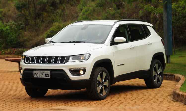 Jeep Compass é bem preparado para pequenas aventuras fora do asfalto; confira o teste!