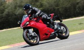 Ducati Panigale 1299 tem motor de dois cilindros em série com maior cavalaria do mundo