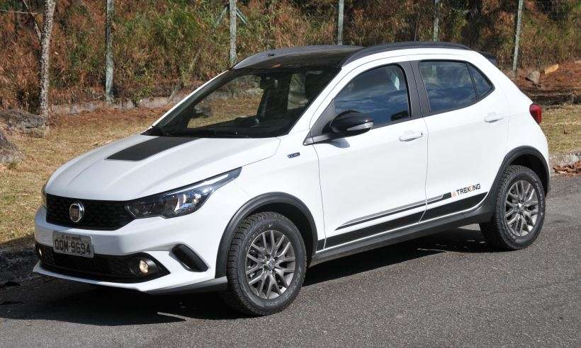 Fiat Argo Trekking tem visual caprichado, mas, por R$ 60 mil, fica devendo em conteúdo