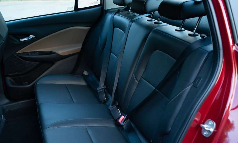Testamos o Chevrolet Onix Plus 1.0 Turbo Premier, o novo sedã compacto da  marca