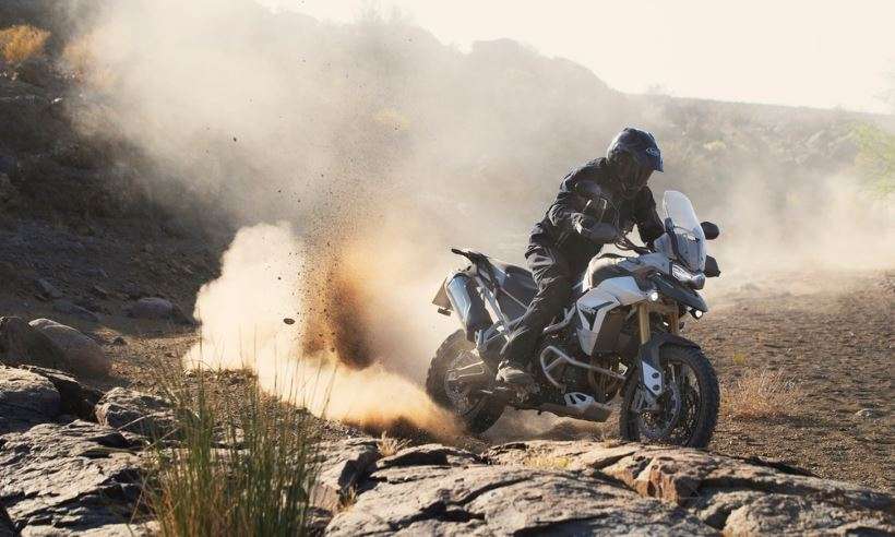 Nova geração da Triumph Tiger 900 chega ao Brasil em cinco versões