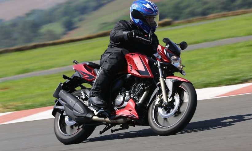 Dafra Apache RTR 200: urbana com pretensões esportivas