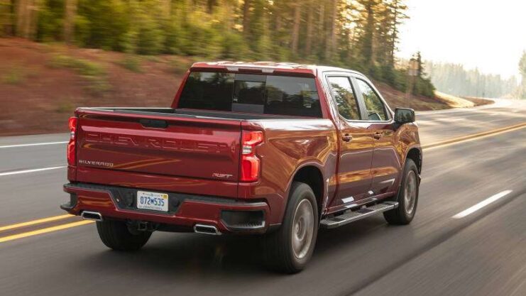 Chevrolet Silverado; caminhonete está na lista de lançamentos 2023 para o Brasil.