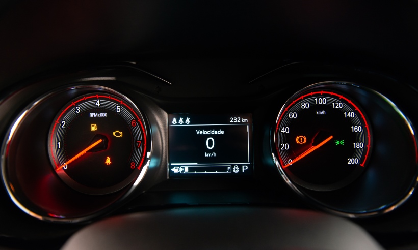 Chevrolet lança Onix RS e Onix Plus Midnight