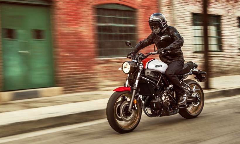 Yamaha XSR 700 2021: filhote veloz que mistura detalhes retrô e modernidade