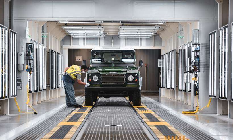 Jaguar Land Rover vai restaurar clássicos das marcas na fábrica de Itatiaia