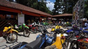 O Queens of the Mountain Off-Road Vintage reuniu motos clássicas em Macacos