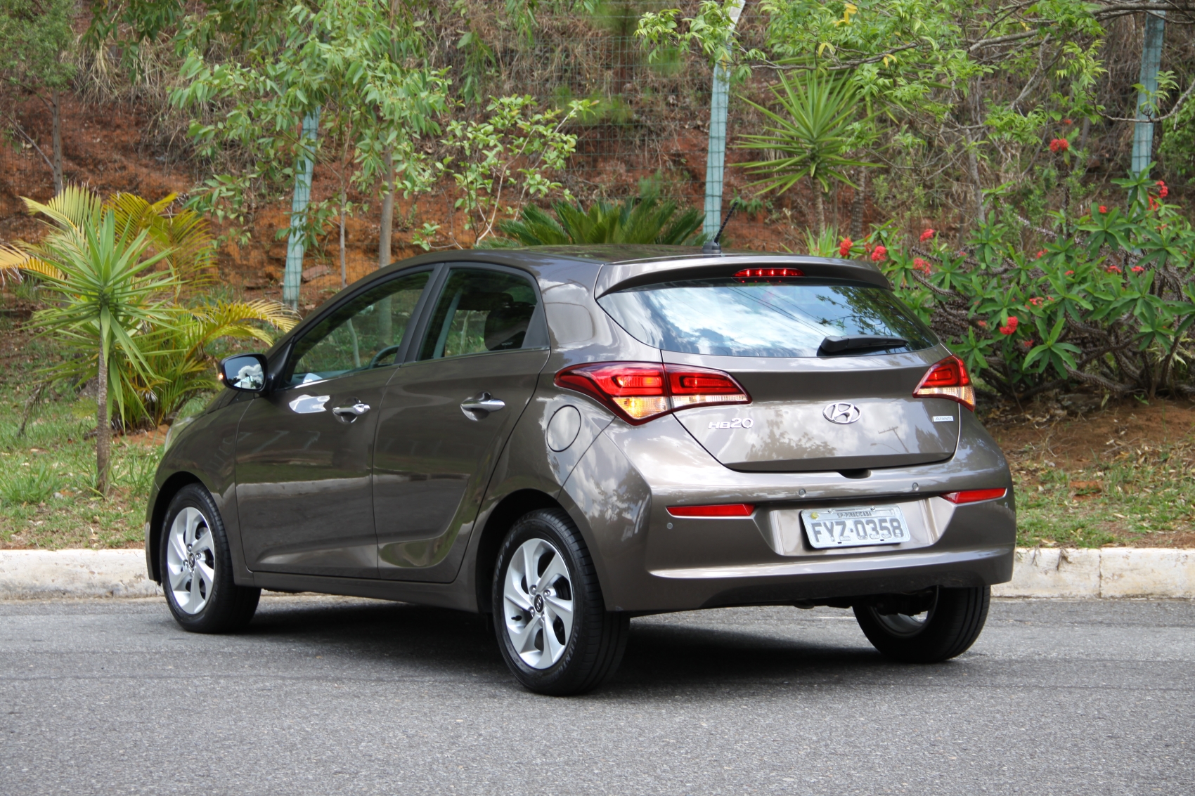 Novo Hyundai HB20 2017 tem aumento de preços e perde versões