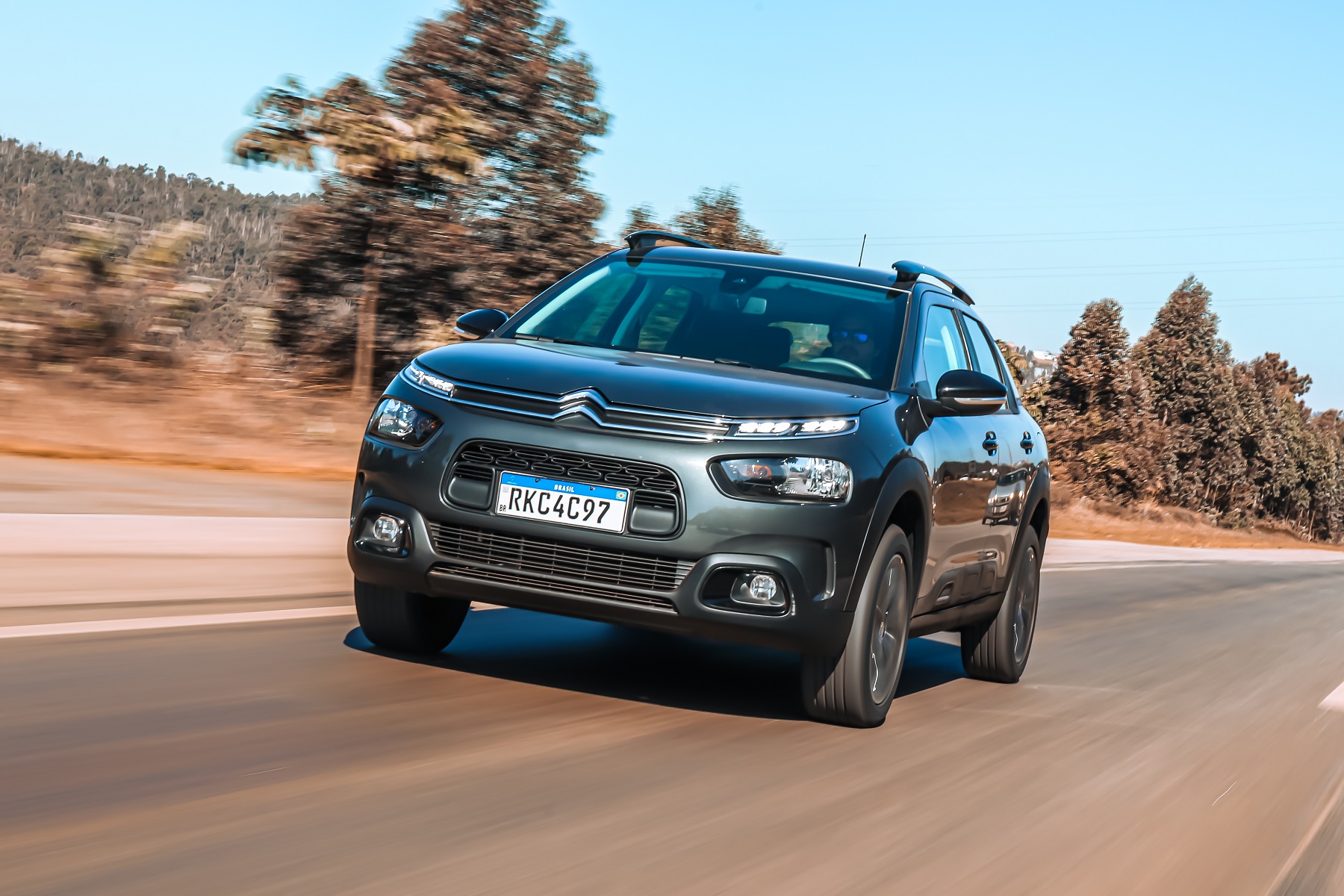 Citroen C4 Cactus Shine Pack THP 2022 gray front moving on the road