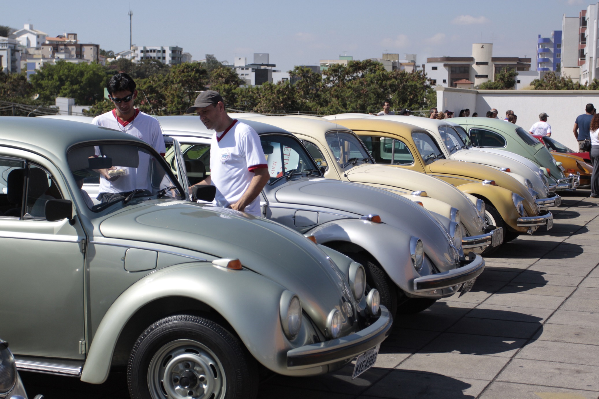 Sábado tem encontro de carros antigos em Betim