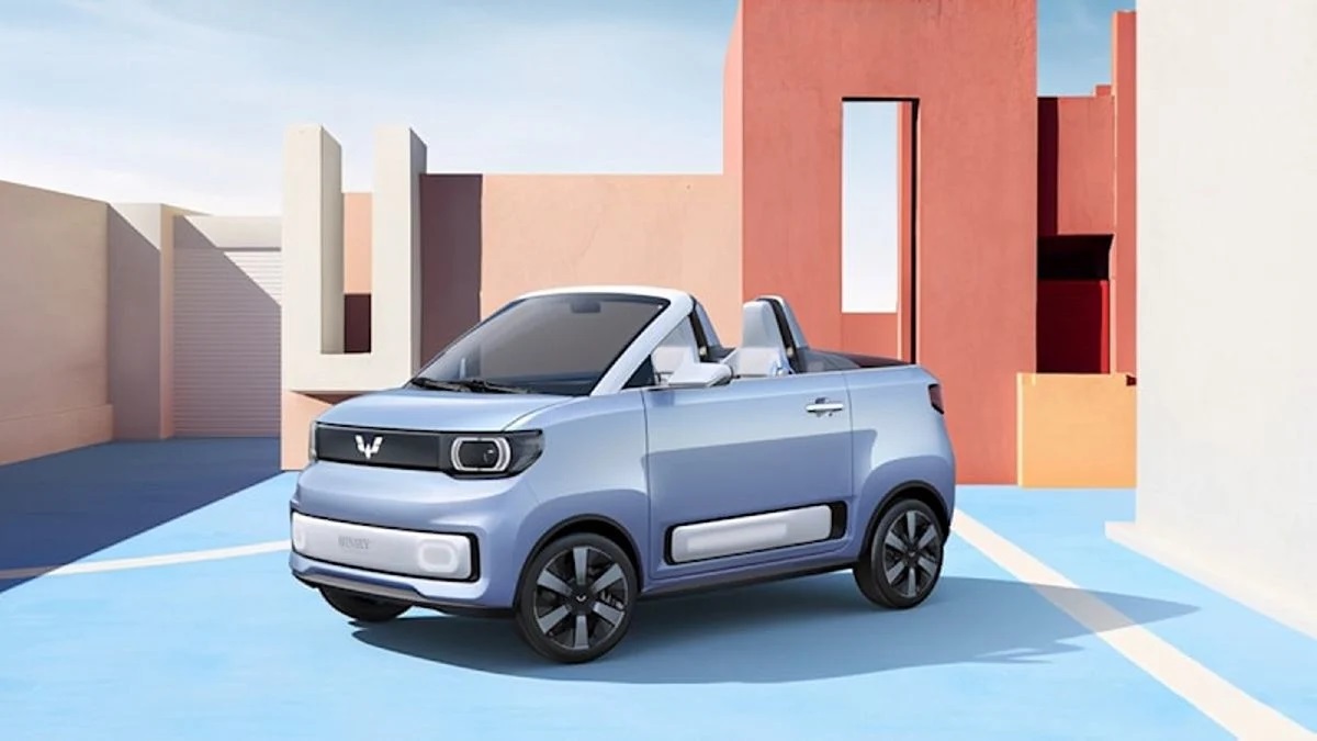 Wuling Mini EV Cabrio azul de frente.