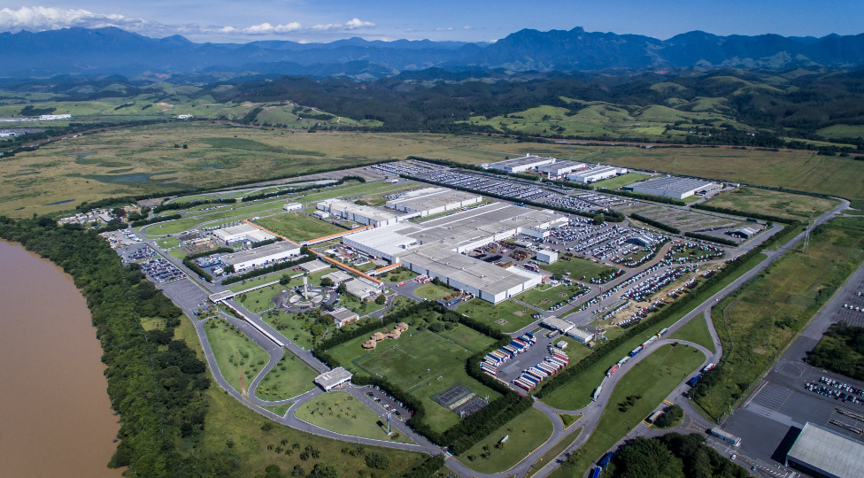 Foto aérea da fábrica da Volkswagen em Resende/RJ