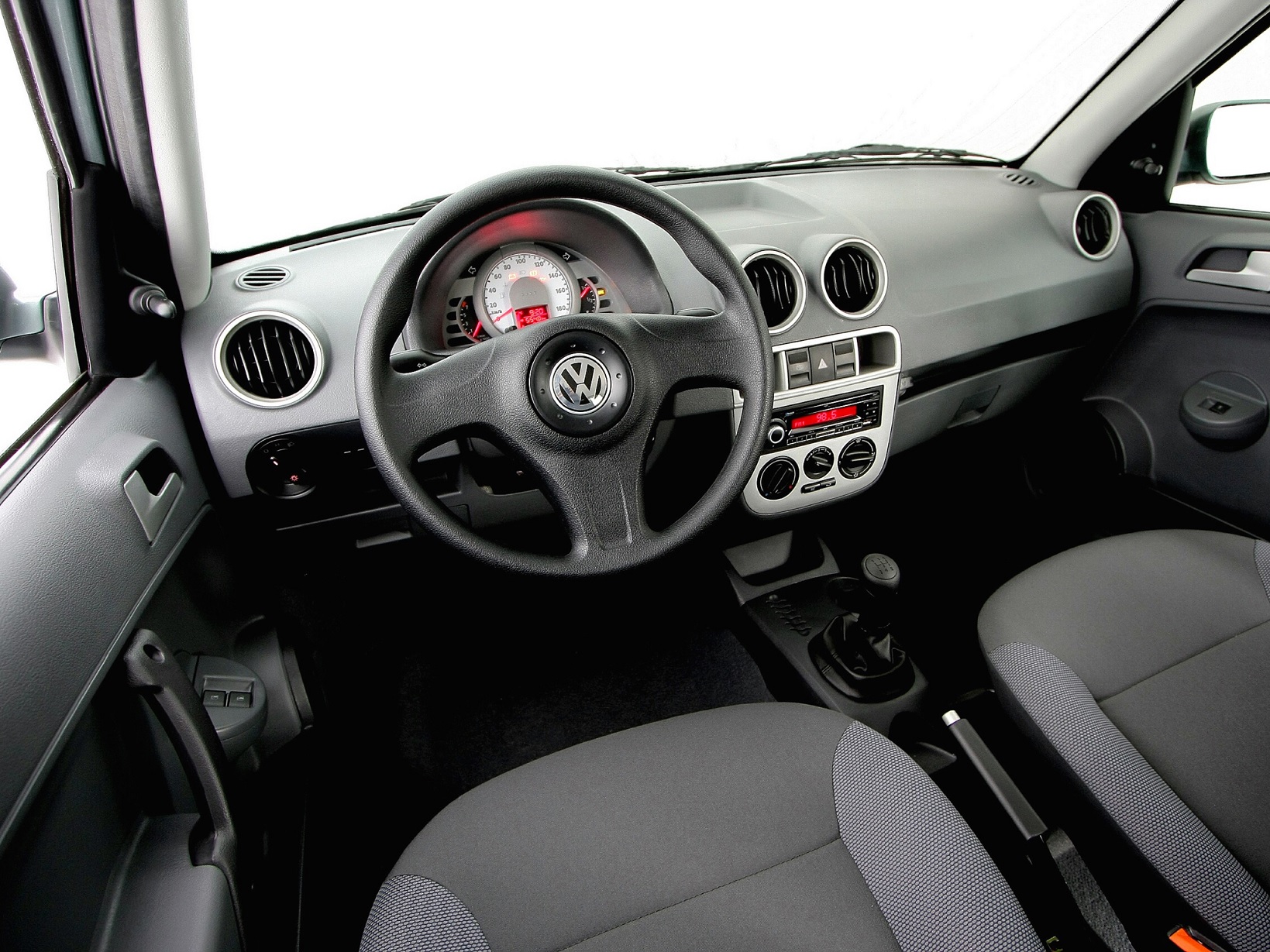 Volkswagen Gol G4 2006 Trend interior, display Dashboard and steering wheel