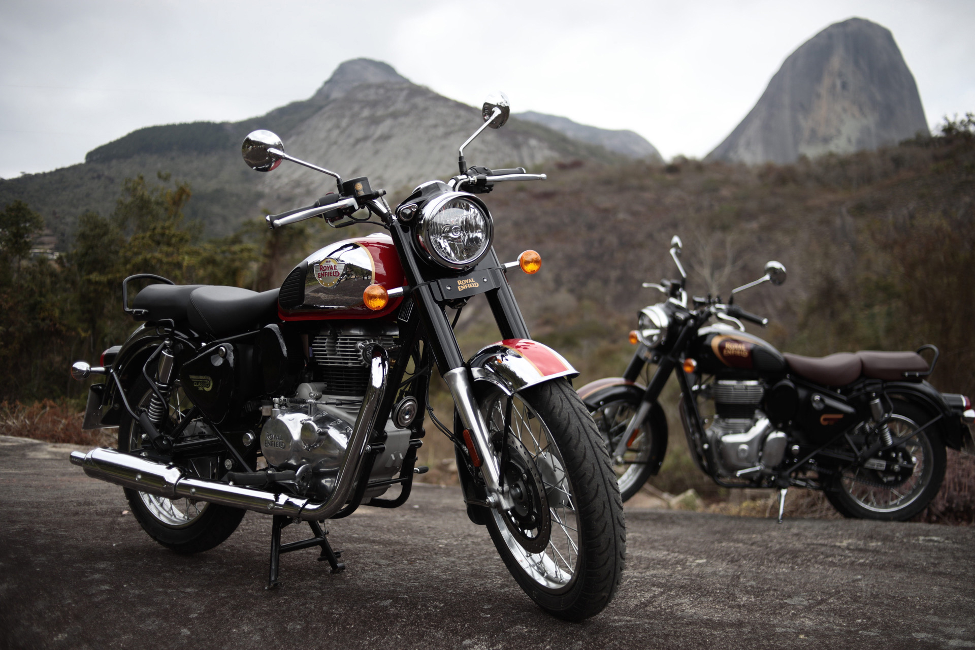 Royal Enfield Classic Moto Com Cara De Moto Vrum