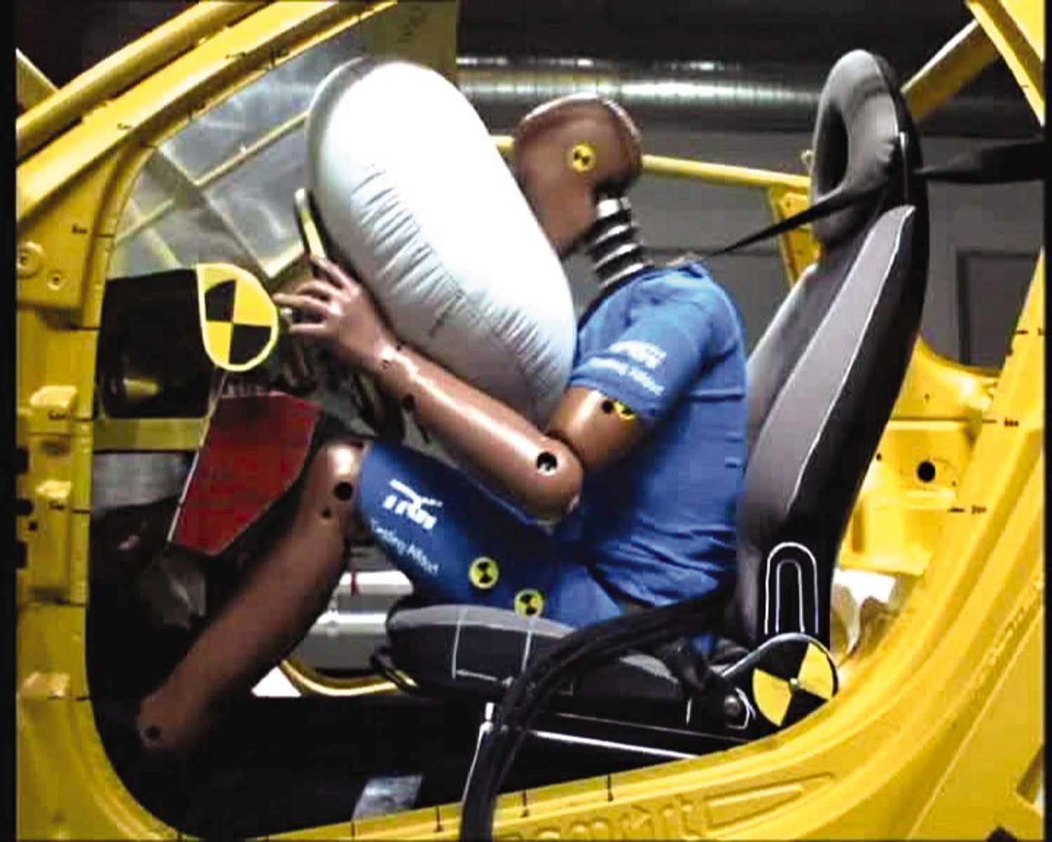 Associados ao uso correto do cinto de segurança, o airbag protege e salva vidas em casos de acidentes, mas as bolsas produzidas pela Takata deixaram inúmeras vítimas