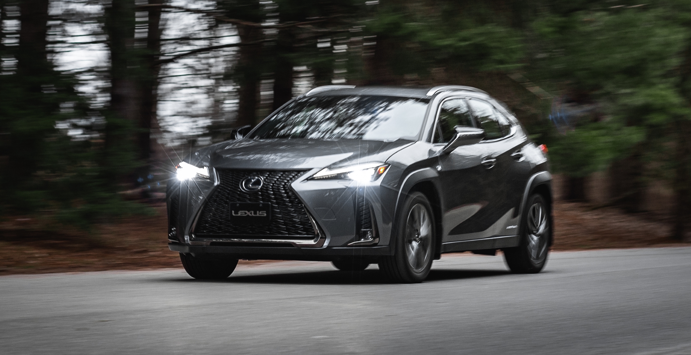 O crossover compacto Lexus UX 250h chega à linha 2023 trazendo mais conteúdo