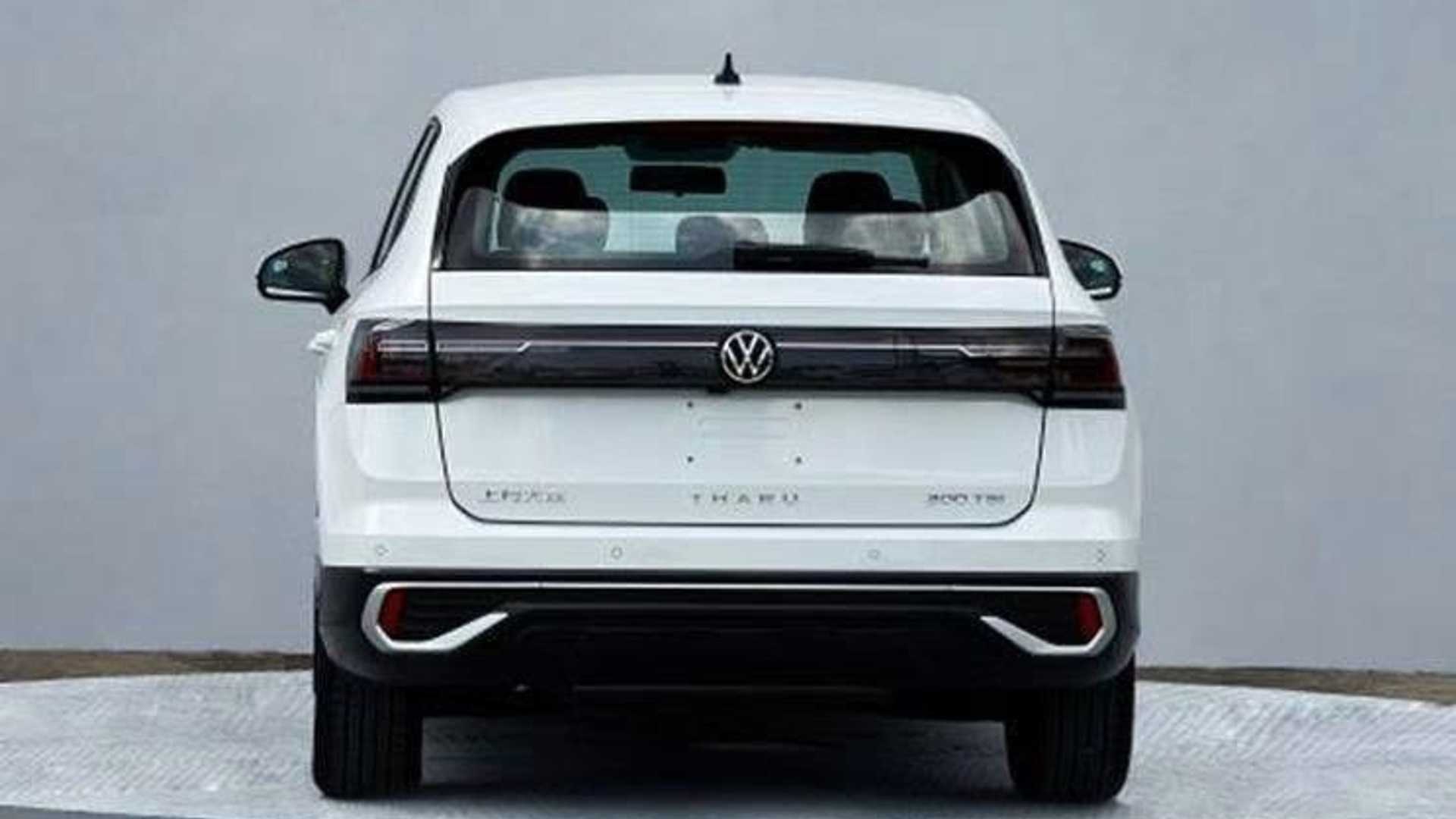 VW Tharu branco de traseira