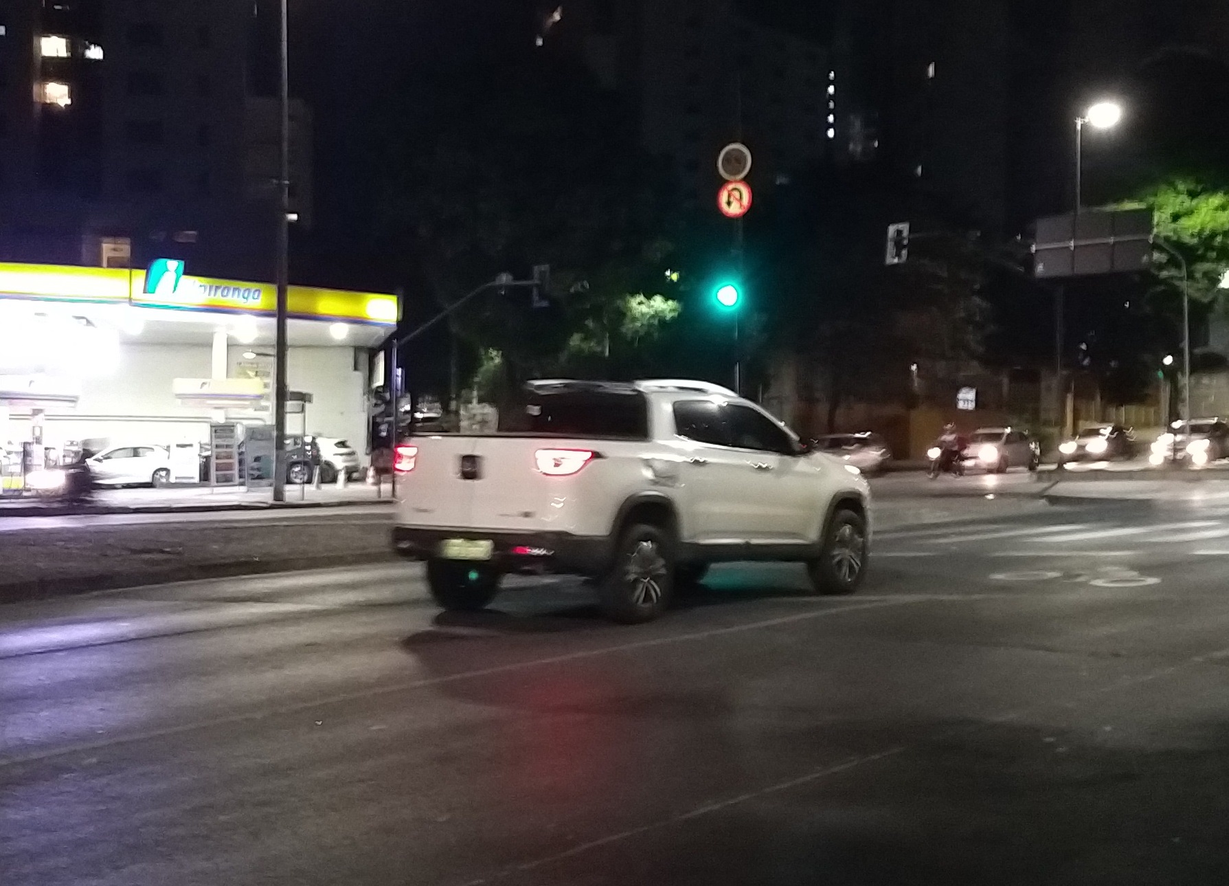 Veículo / Fiat Toro, mula da RAM 1200