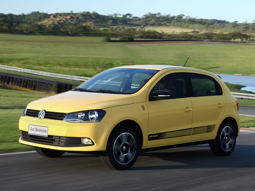 Volkswagen Gol Seleção 2014 amarelo de frente