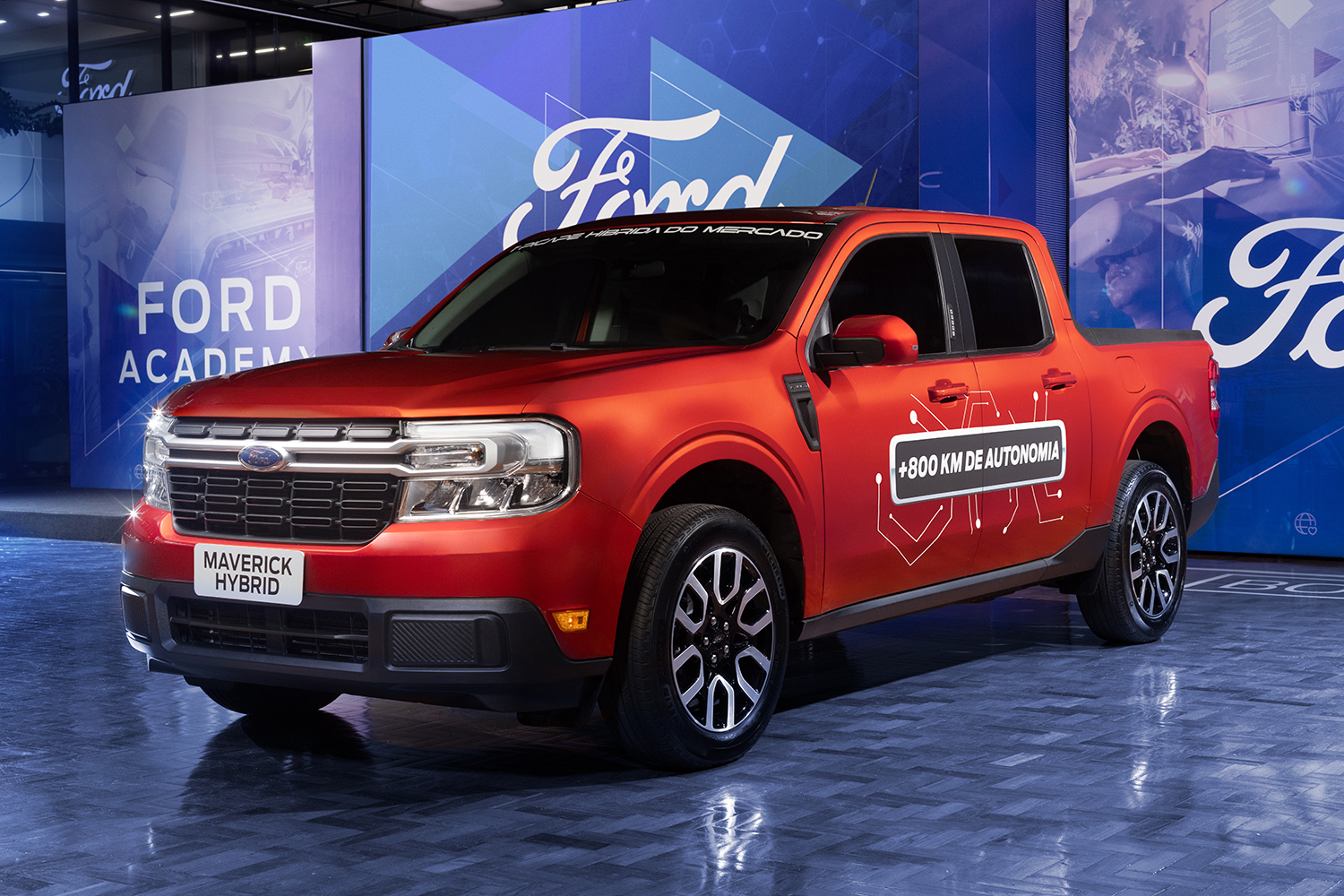 Ford Maverick híbrido; caminhonete está na lista de lançamentos 2023 para o Brasil.