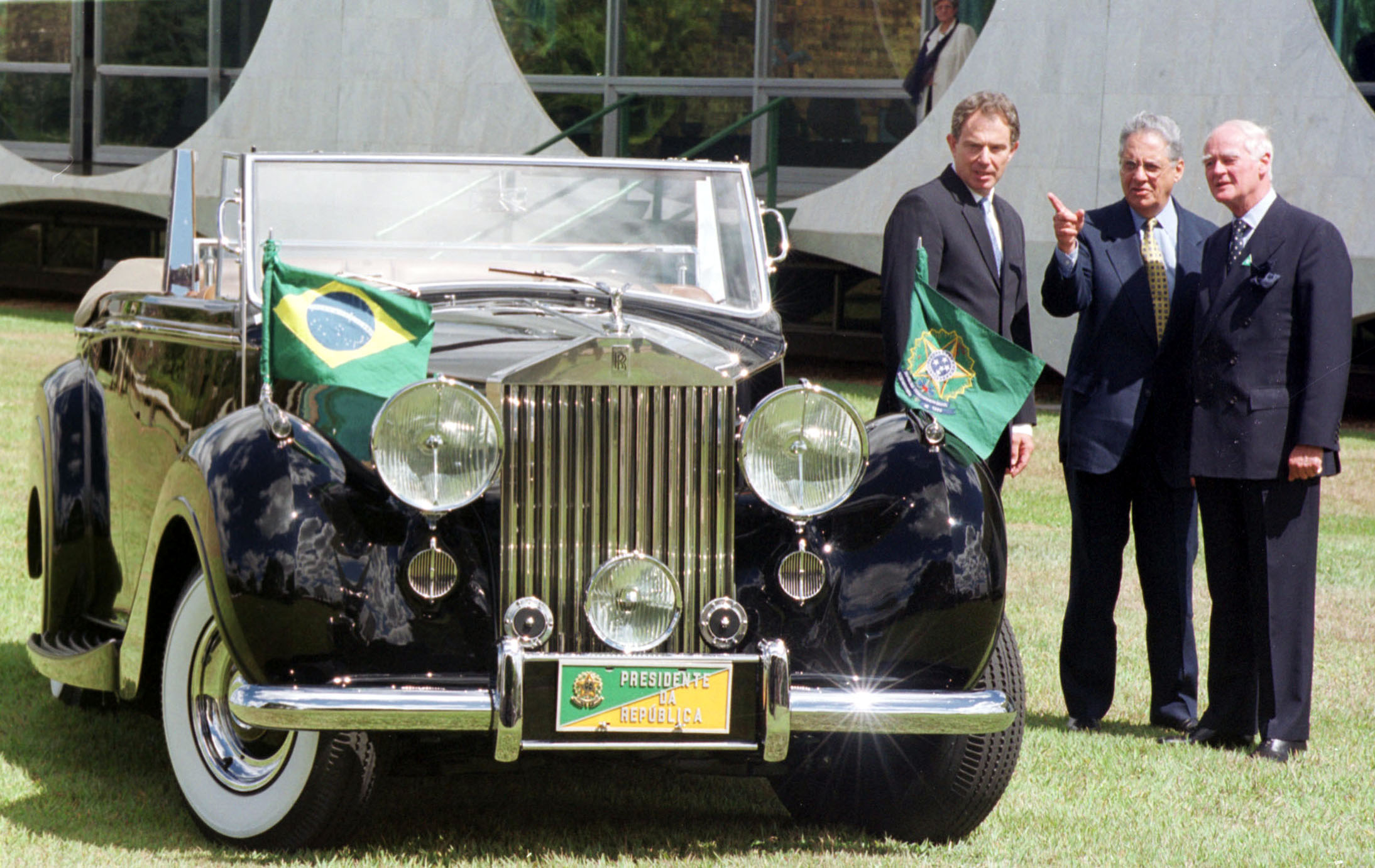 Fernando Henrique Cardoso recebe visita do Primeiro Ministro da Inglaterra Tony Blair e do presidente da Rolls-Royce Ralph Robbins.