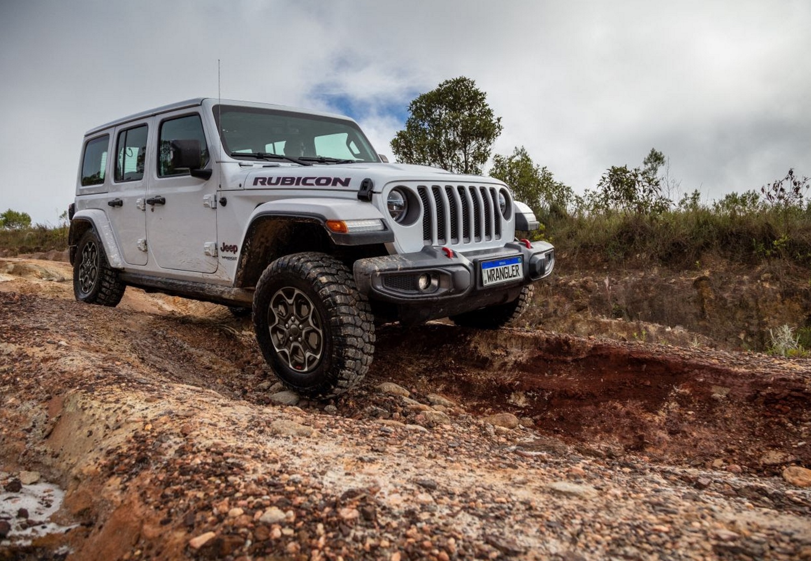 Jeep Wrangler 2023 chega ao Brasil sem novidades