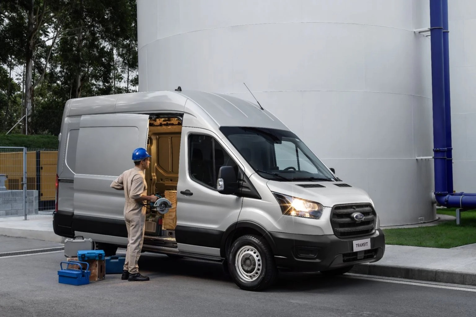 Ford Transit Furgão oferece excelente espaço para carga e diferentes aplicações (Fotos: Ford | Divulgação)