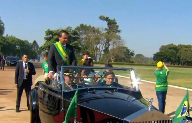 Rolls-Royce presidencial na comemoração da Independência de 2021 com Nelson Piquet ao volante.