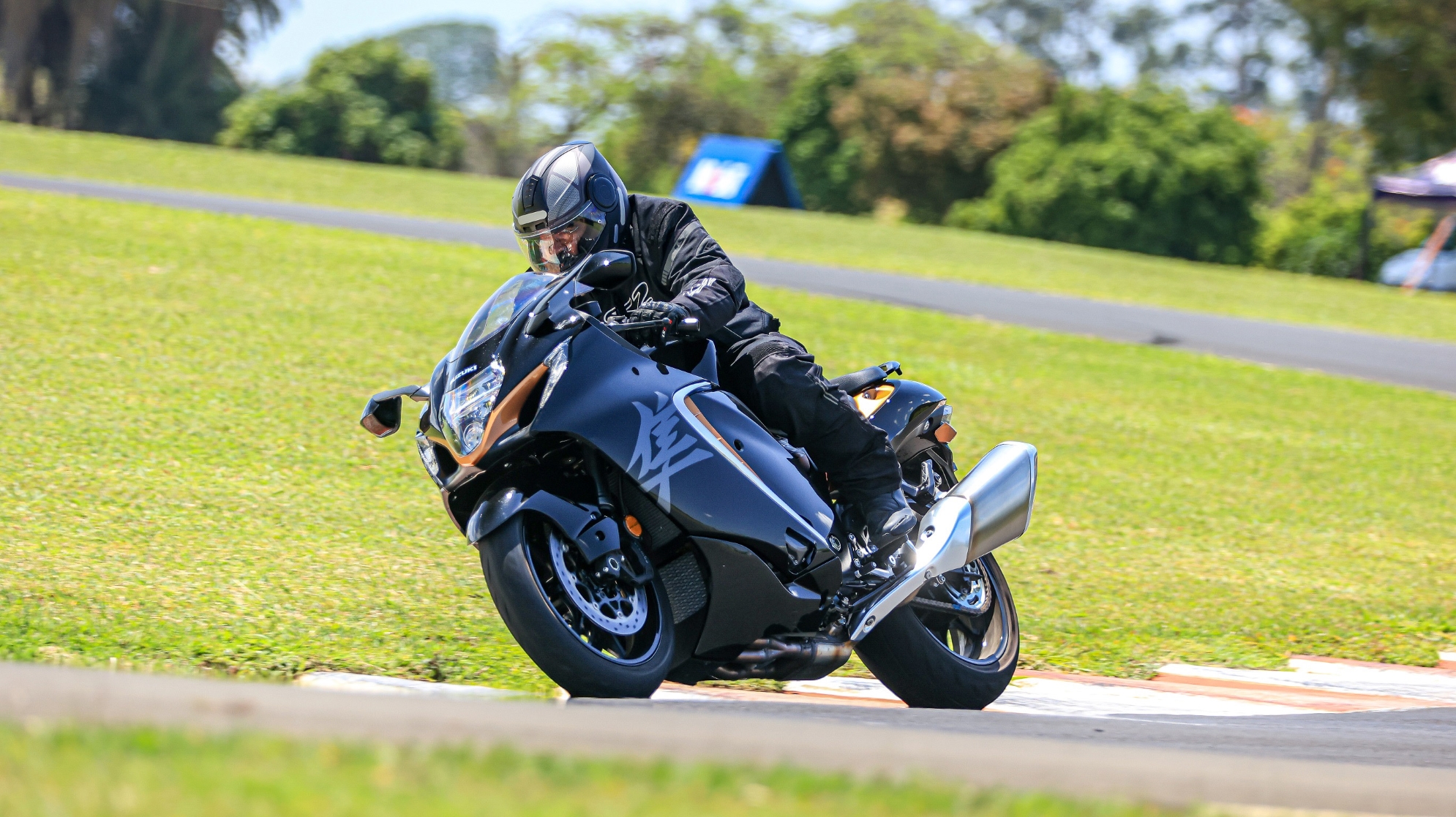 Nova Suzuki Hayabusa chega à sua terceira geração trazendo modernizações no visual e tecnológicas