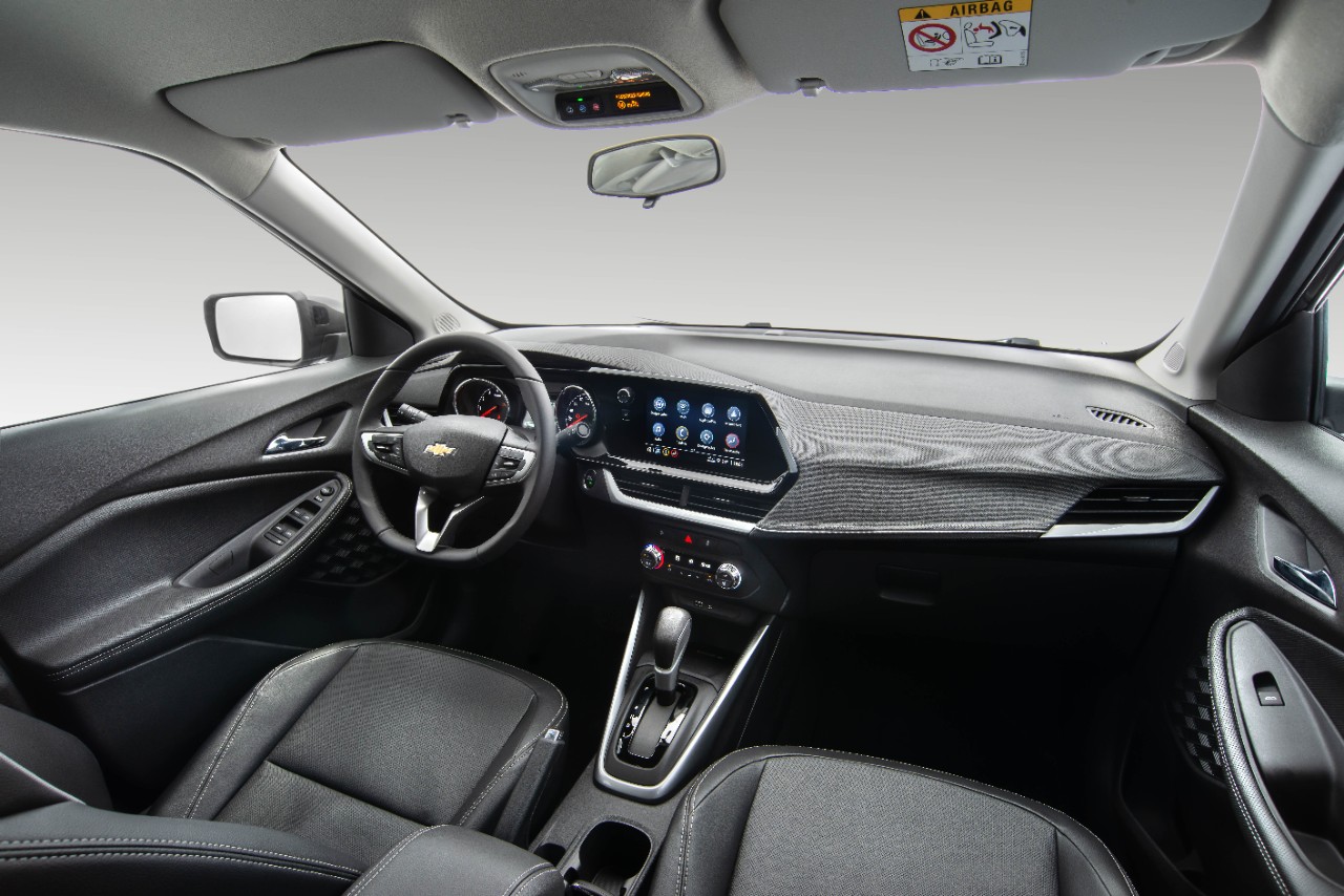 Interior da nova Chevrolet Montana 2023, com destaque para o painel