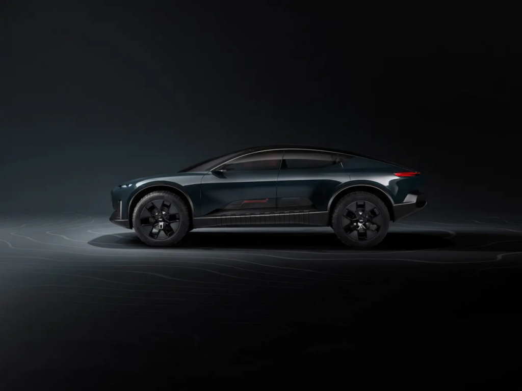 Novo Audi Activesphere preto visto lateralmente.