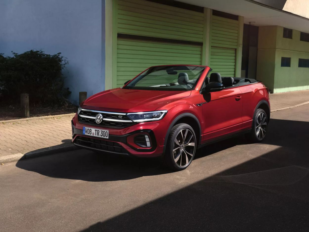 Volkswagen T-Roc Cabriolet; modelo está na lista de carros legais que as marcas não vendem no Brasil.