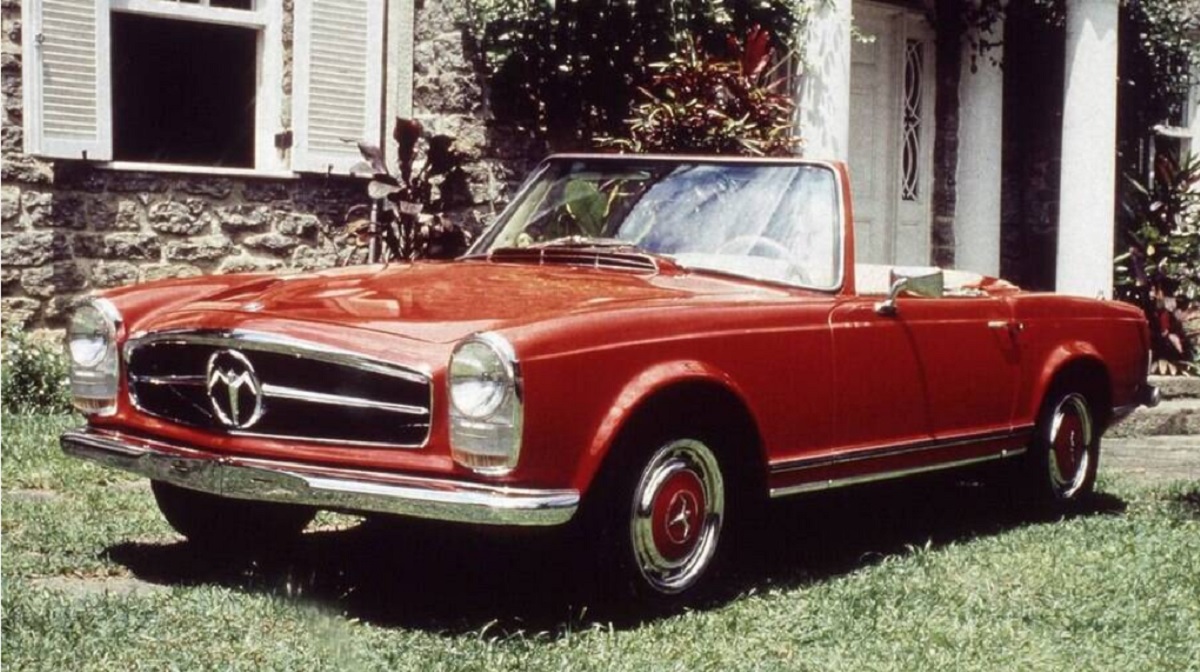 LHM Phoenix carro nacional réplica do Mercedes-Benz 280 SL