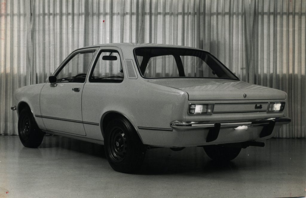 Chevette série País Tropical, de 1975; matéria sobre a história do modelo.