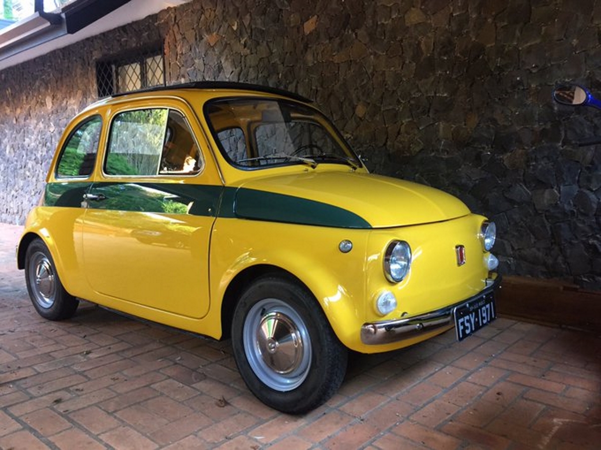 Uma volta a bordo do Fiat Cinquecento 1971 de Felipe Massa