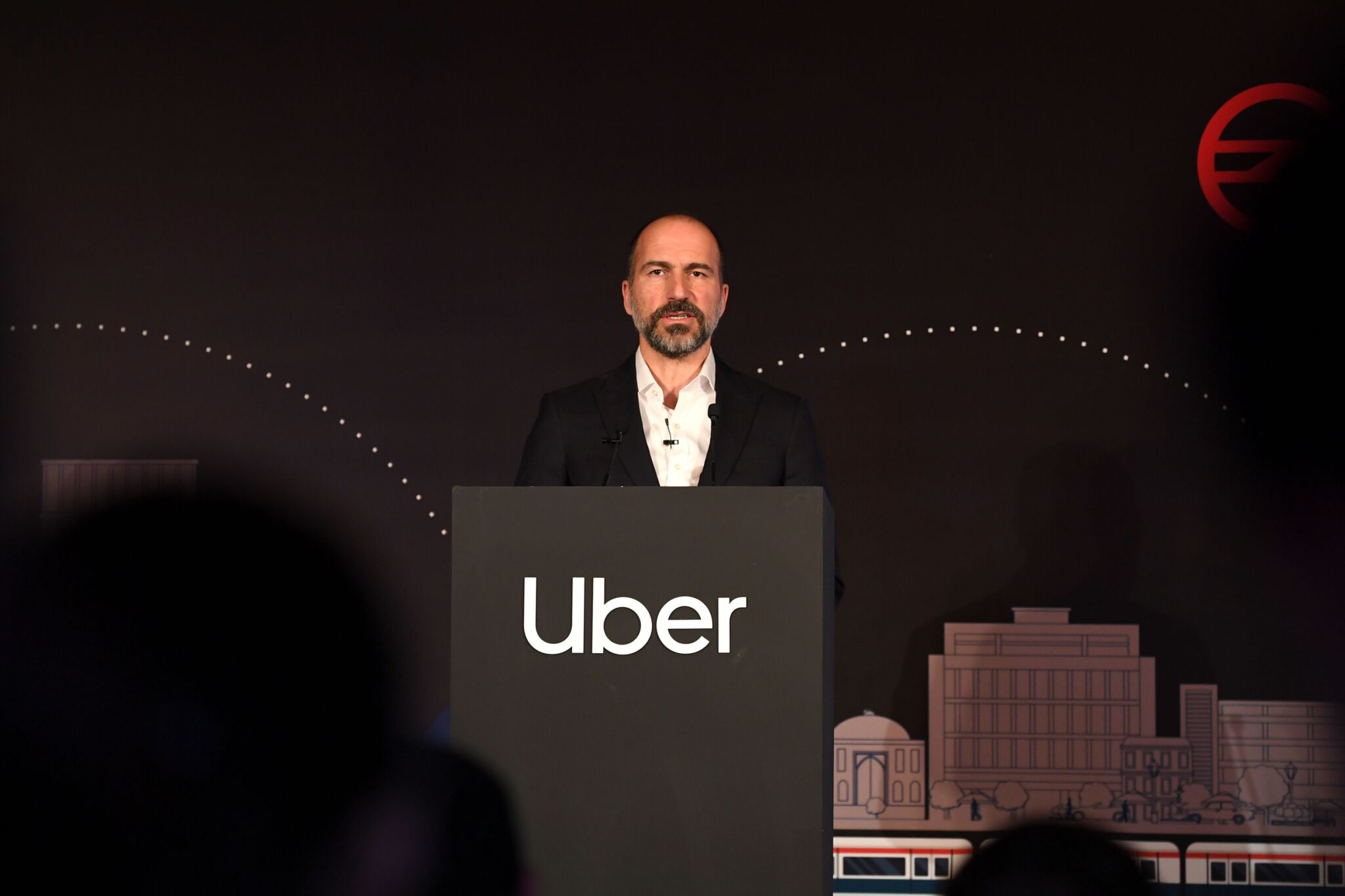 CEO da Uber vira motorista e enfrenta dificuldades com o aplicativo