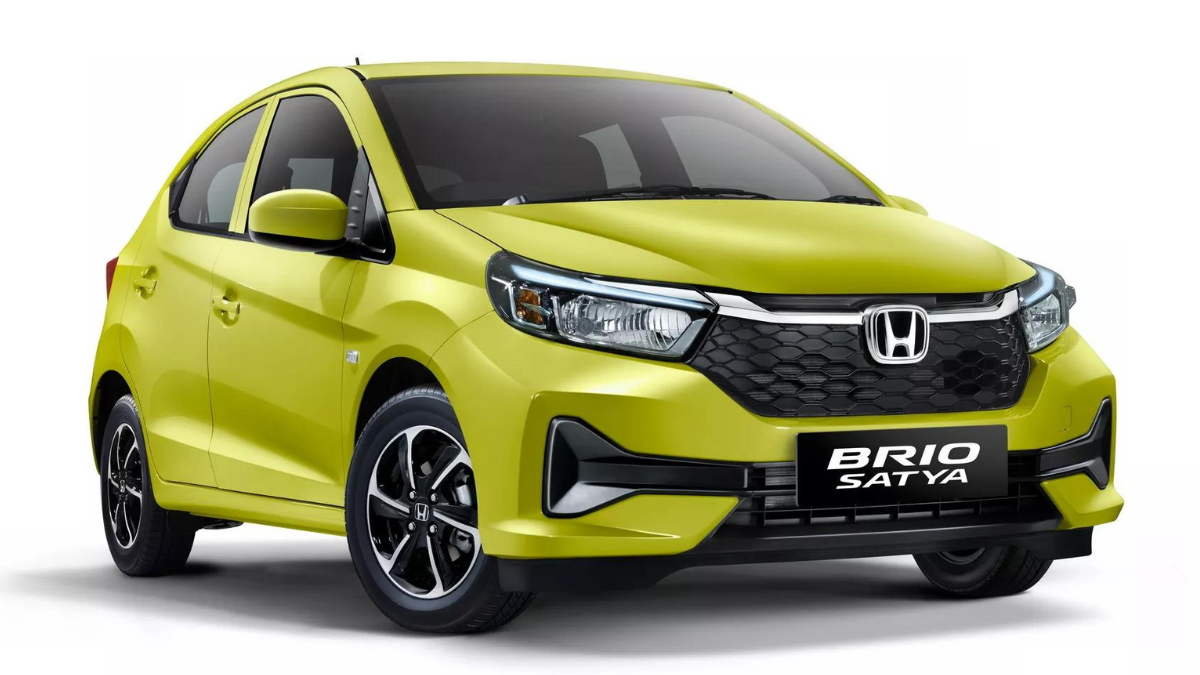 Honda Brio Satya amarelo neon vista lateral diagonal