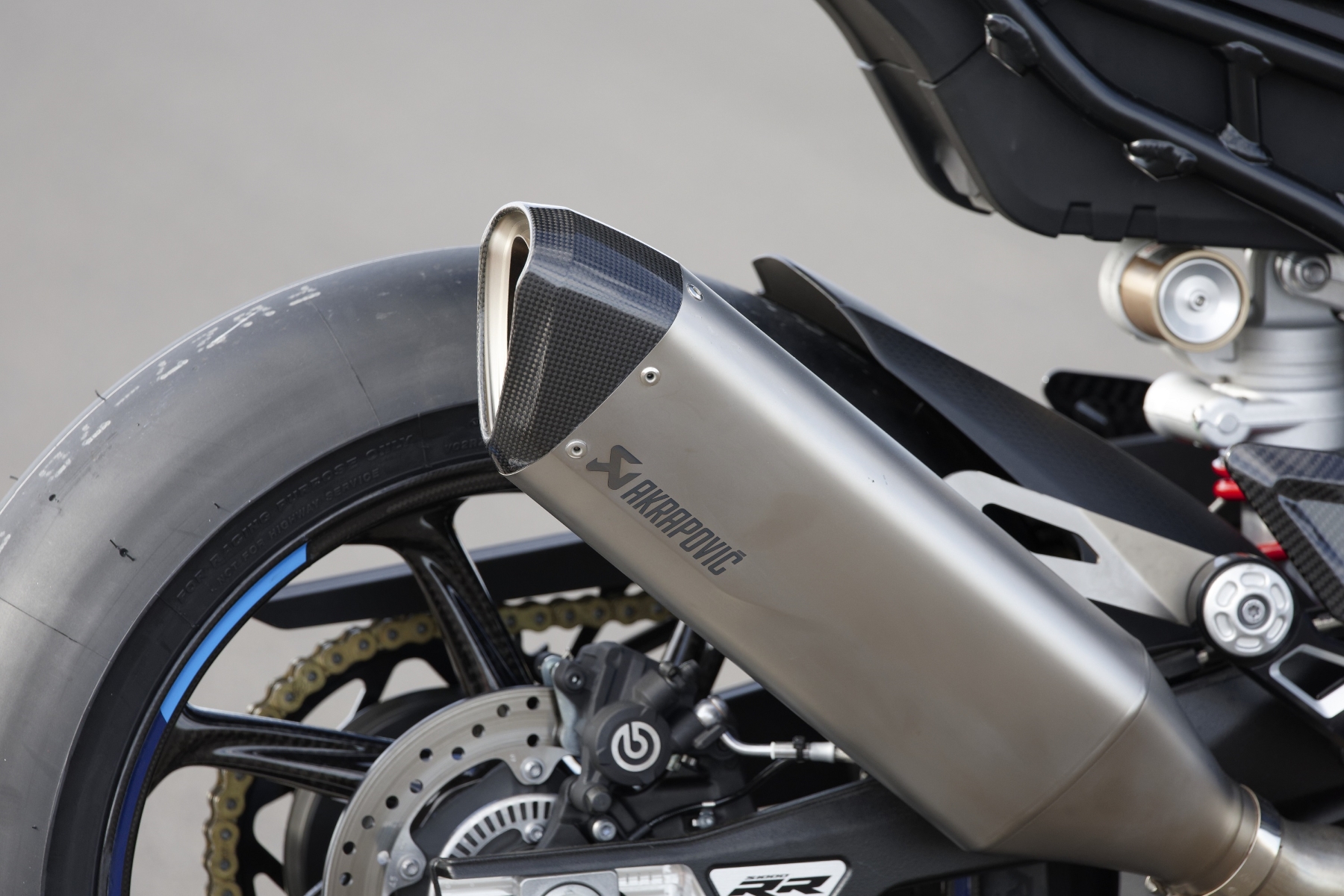 Nova BMW S 1000 RR chega às lojas; confira os preços e detalhes