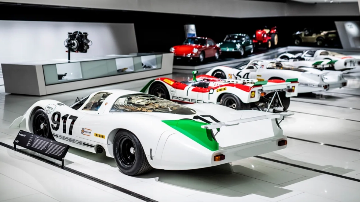 Museus ao redor do mundo exibem coleções incríveis de automóveis