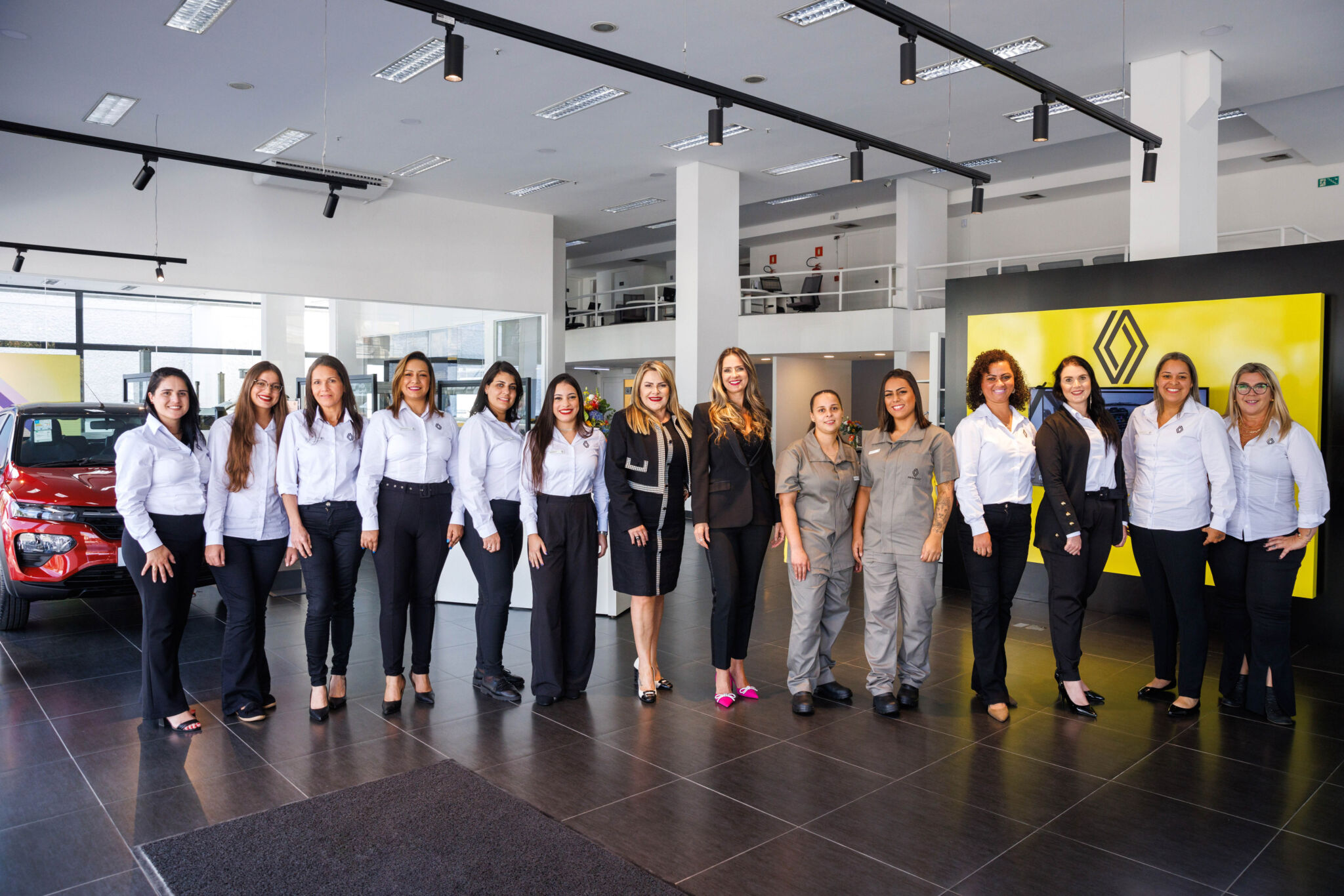 Equipe da fábrica 100% feminina.