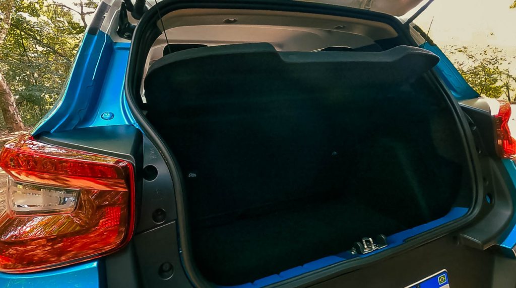 The Citroen C3 trunk, compared to the Peugeot 208, both with the expected 1.0 engine.